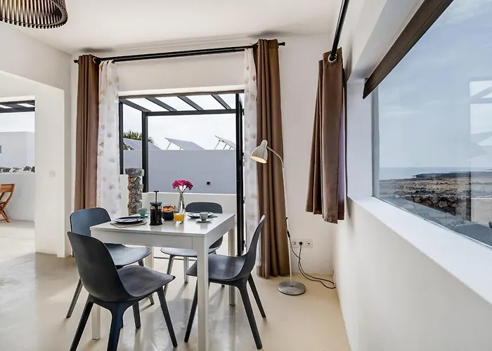 Playa Marina Eco Mala * Arrieta (Lanzarote)